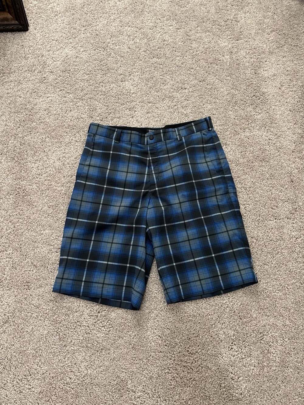 NIKE Golf Men's Dri-Fit Shorts Blue Plaid Size 34/ 12" inseam